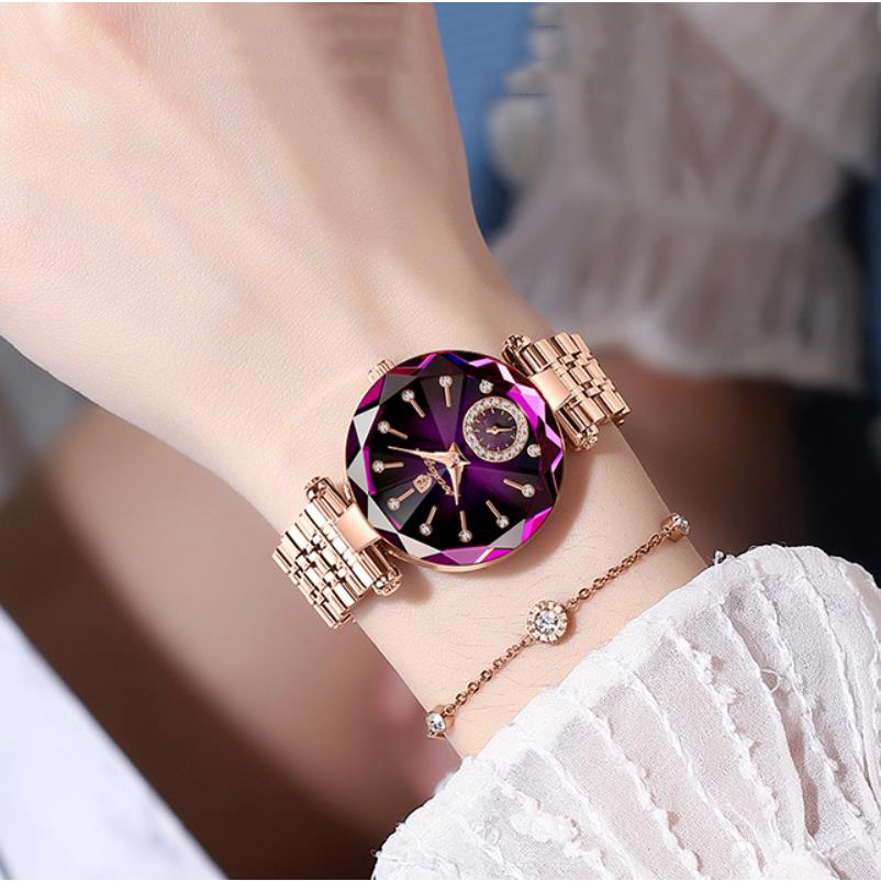 Đồng Hồ quartz Nữ Mặt Trái Tim Đính Hột Xoàn Sang Trọng