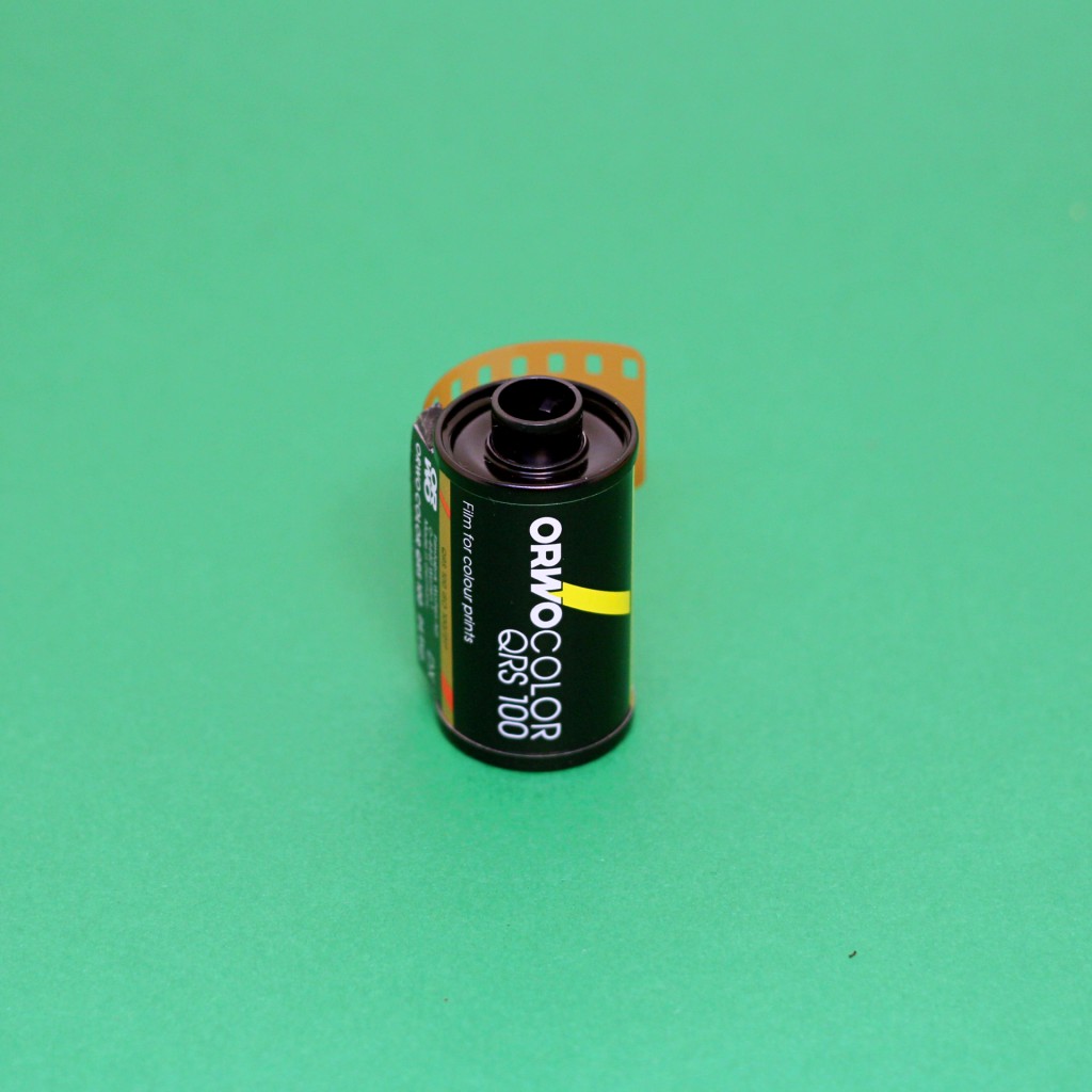 Film chụp ảnh outdate Orwocolor QRS 100