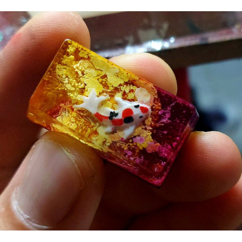 Keycap artisan cá koi 1.75u (phím caplock) trang trí bàn phím cơ gaming