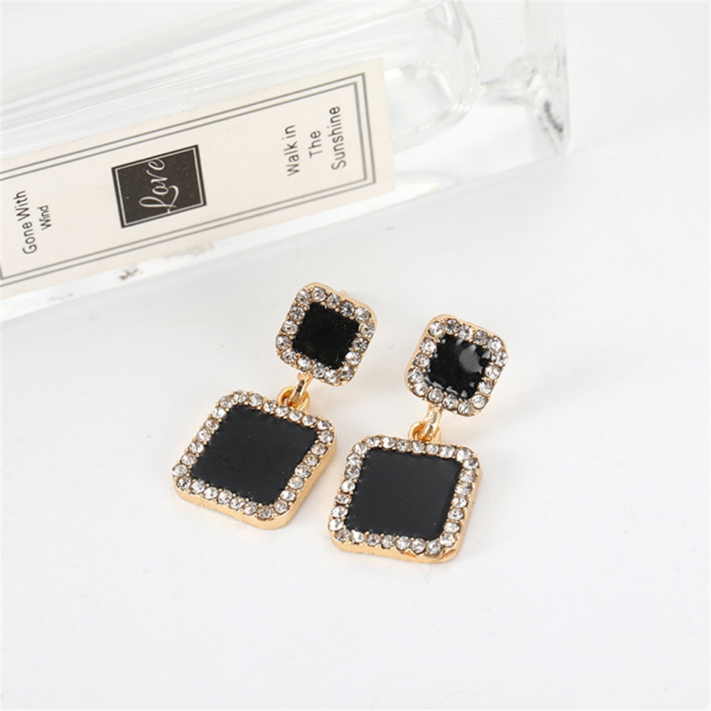 Khuyên tai đính đá phong cách Hàn Quốc thanh lịch dành cho nữ