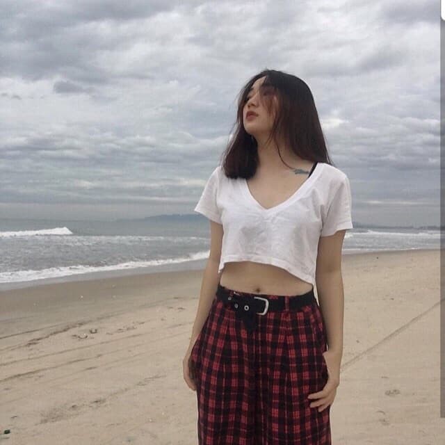 [Mã WASTUP giảm 10% tối đa 30K đơn 99K] áo croptop cổ tim - áo thun croptop hot hit | BigBuy360 - bigbuy360.vn