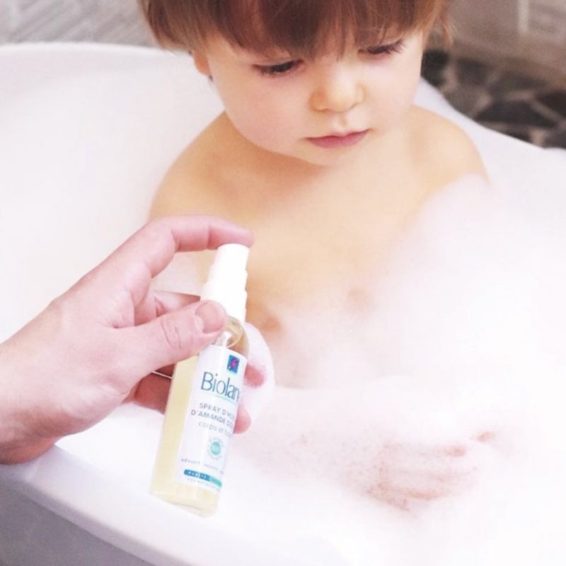 TINH DẦU MASSAGE HẠNH NHÂN HỮU CƠ BIOLANE 75ML CHO BÉ TỪ SƠ SINH
