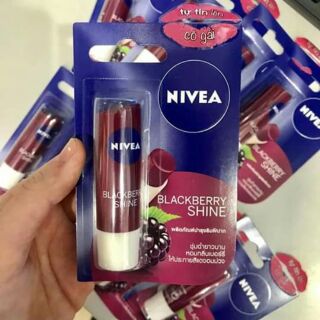 Son dưỡng môi NIVEA Blackberry