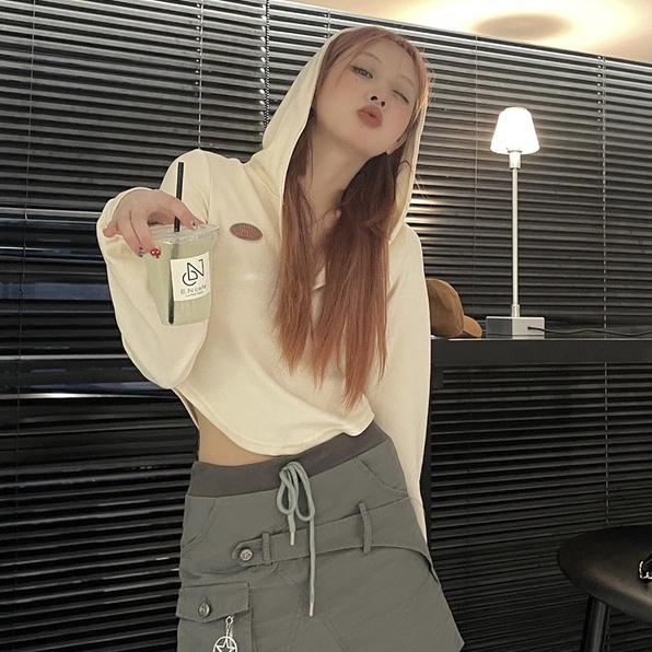 Áo Hoodie Ngắn Mỏng Tay Dài Thiết Kế Không Đều Phong Cách retro Mỹ Mùa Thu Dành Cho Bạn Nữ