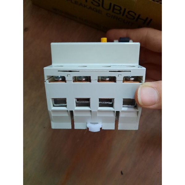 Aptomat Misubishi Chống Giật 3 Pha 4 Dây - 40A