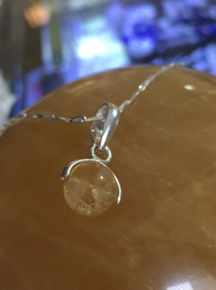 Mặt Thạch Anh vàng và dây Bạc