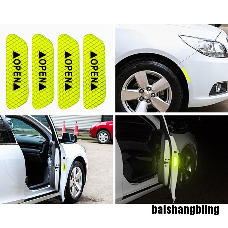 Set 4 Decal Dạ Quang Dán Cửa Xe Ô Tô