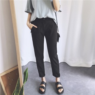 Quần dài màu đen dáng đứng ống rộng thoải mái