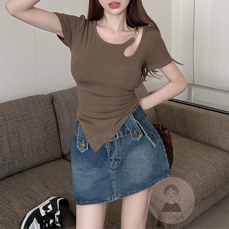 Áo Thun Ngắn Tay Phối Dây Xích Kim Loại Thời Trang Mùa Hè Sành Điệu Cho Nữ