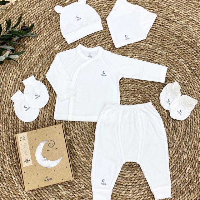 Sét quà sơ sinh moon cao cấp cho bé