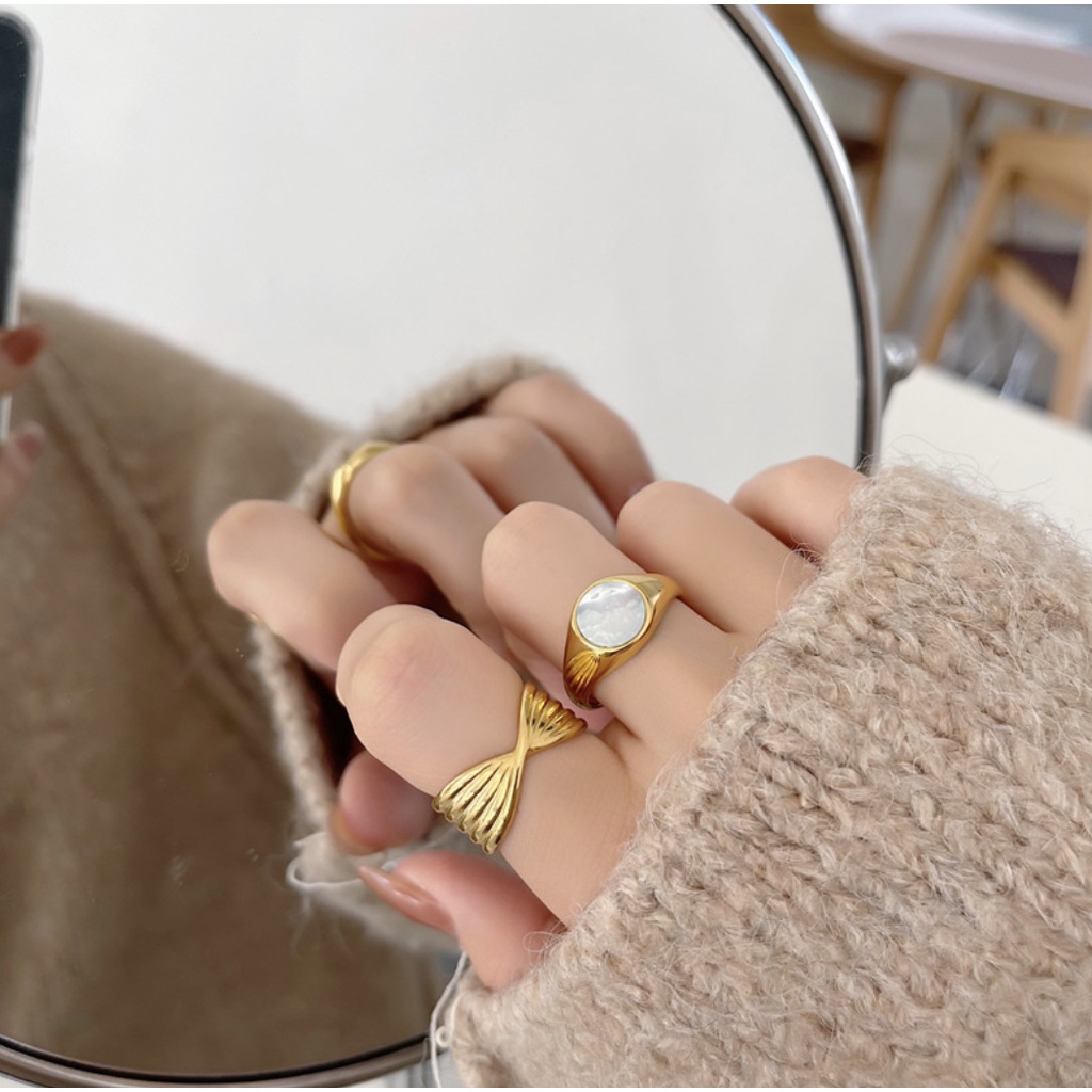 Nhẫn nữ mạ vàng mặt đá xà cừ trắng, bản dày vàng xoắn phong cách Âu Mỹ cá tính Boho