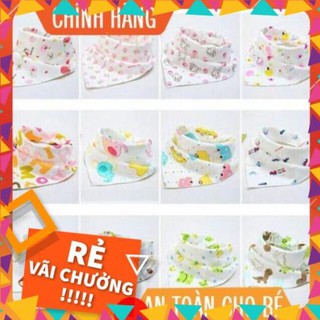 Yếm tam giác xô có khuy bấm hàng Carter Việt Nam dành cho bé 0-24 tháng tuổi (giao mẫu ngẫu nhiên