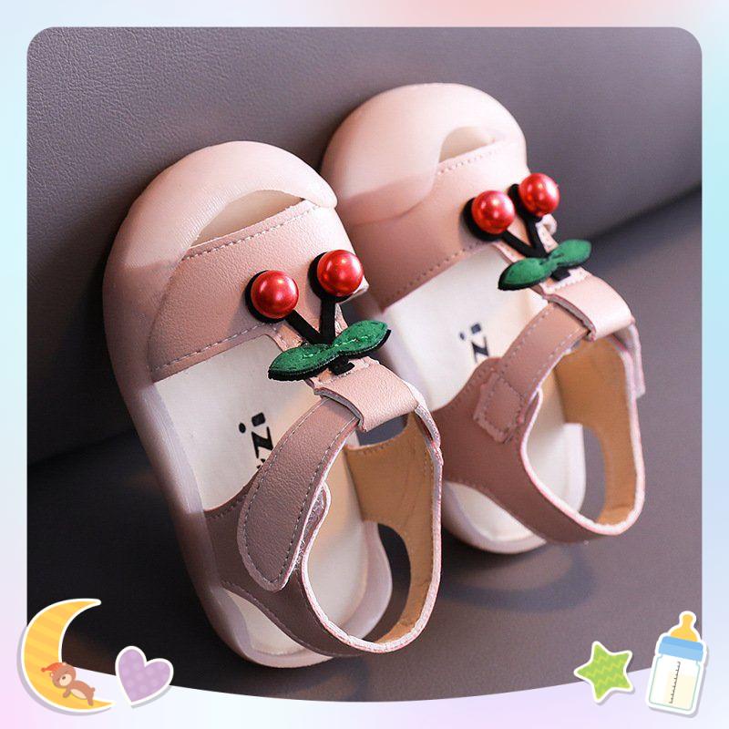 Sandal bé gái tập đi đế mềm mũi cong hình cherry siêu yêu