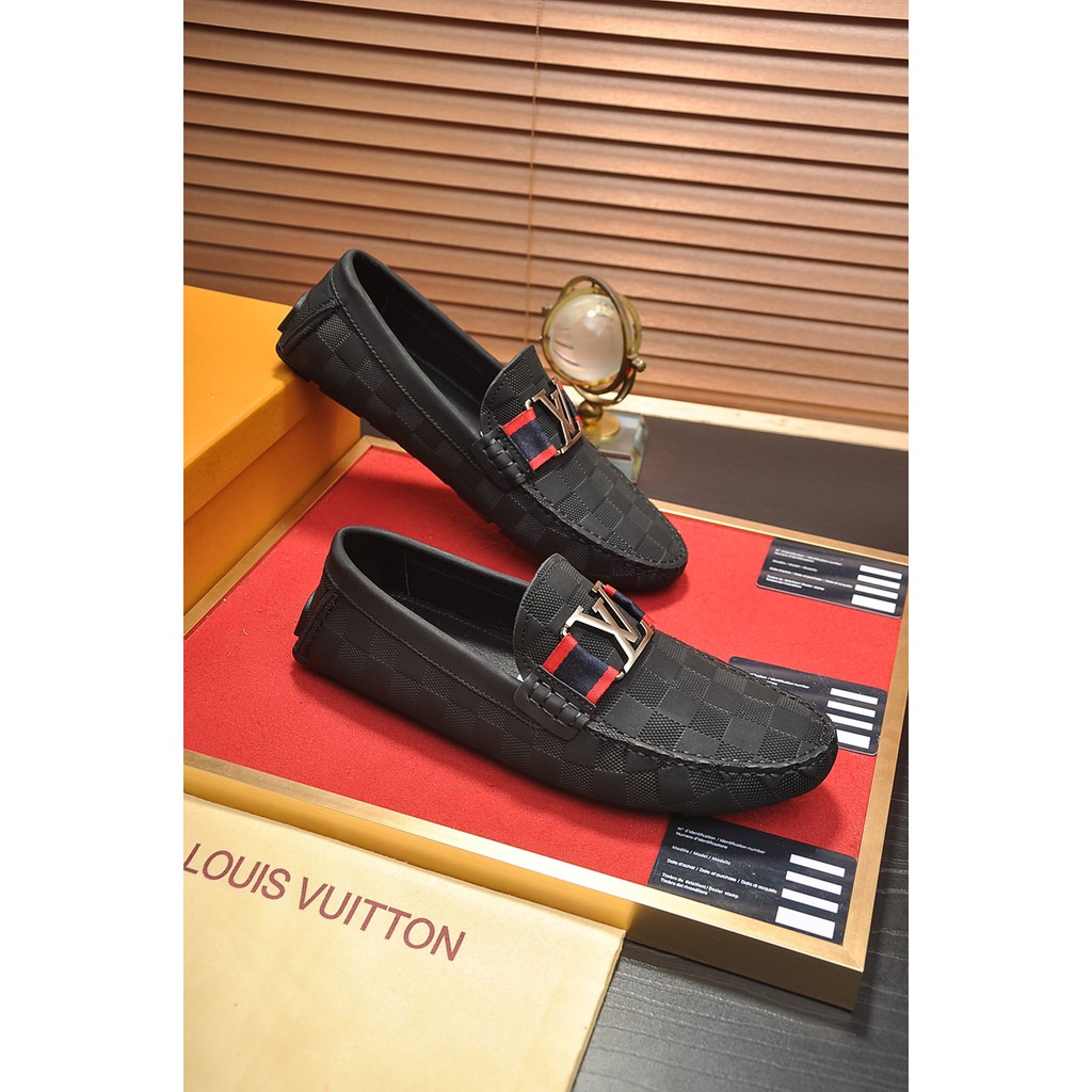Giày lười nam da thật Louis Vuitton LV thiết kế cổ điển, sang trọng, mặt da in nổi độc đáo