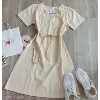 Đầm basic cổ tim ENVY D0976