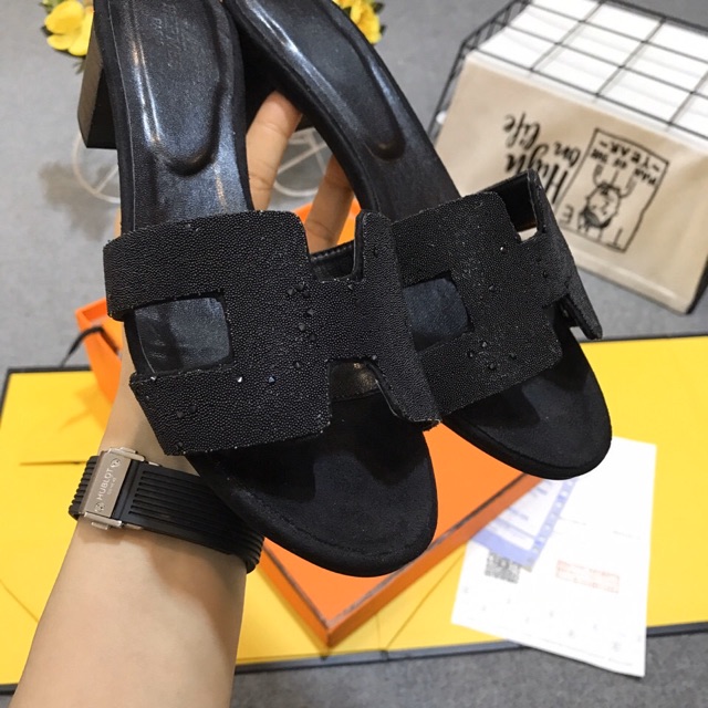 Guốc hm đá clasic 5p fullbox
