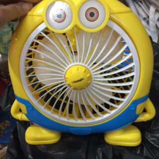 Quạt tản gió mini hình thú siêu xinh.