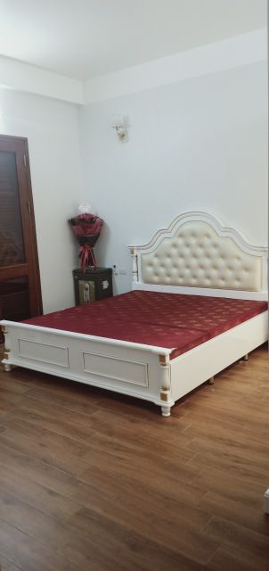 Giường ngủ phong cách hoàng gia giá xưởng