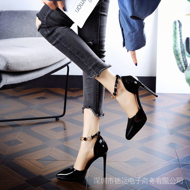 Giày Cao Gót Da Bóng Mũi Nhọn Phối Khóa Kim Loại Phong Cách Âu Mỹ Thời Trang Cao Cấp Cho Nữ