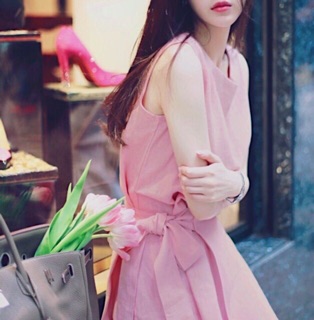 Đầm hồng đắp tà (kèm hình thật)
