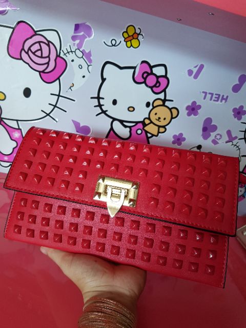 Clutch đinh siêu đẹp siêu hot | BigBuy360 - bigbuy360.vn