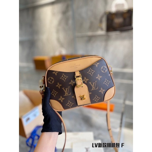 Túi LV vuông tròn