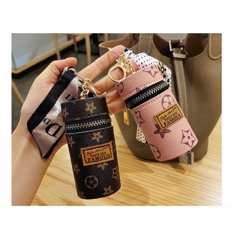 Móc khóa túi LV cao cấp tiện dụng, kiểu dáng thời trang siêu xinh,Túi có thể đựng son, vật dụng nhỏ cho các nàng