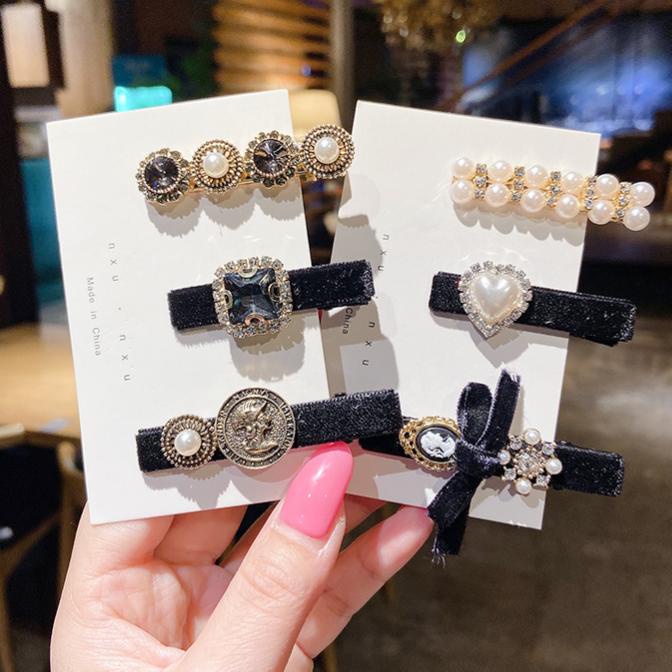 Kẹp Tóc Nhung Đen Đính Đá Và Ngọc Trai Nhân Tạo Phong Cách Hàn Quốc