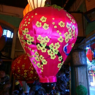 Cặp lồng đèn Hội An_vẽ hoa_dạng tỏi_size 45