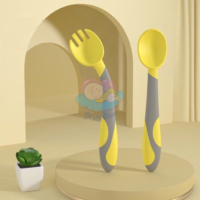 Set Thìa Nĩa Bẻ Cong Cho Bé Yêu Ăn Dặm
