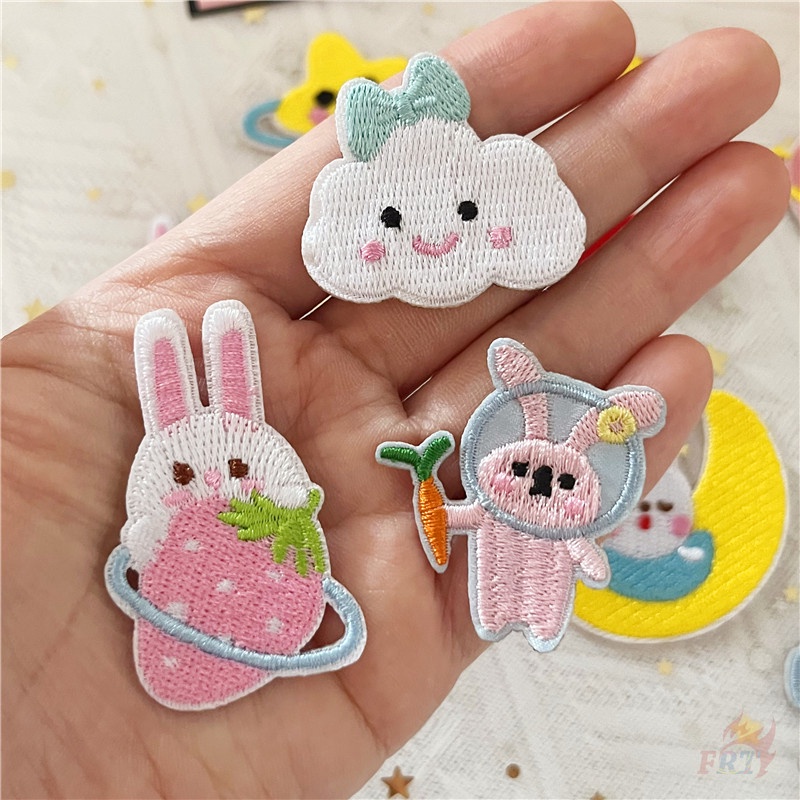 ♥ Miếng Dán Tự Dính Hình Hành Tinh Thỏ / Mặt Trăng / Ngôi Sao / Tên Lửa / Trái Tim Ngọt Ngào ♥ 1 Miếng Dán Ủi Quần Áo Hình Huy Hiệu