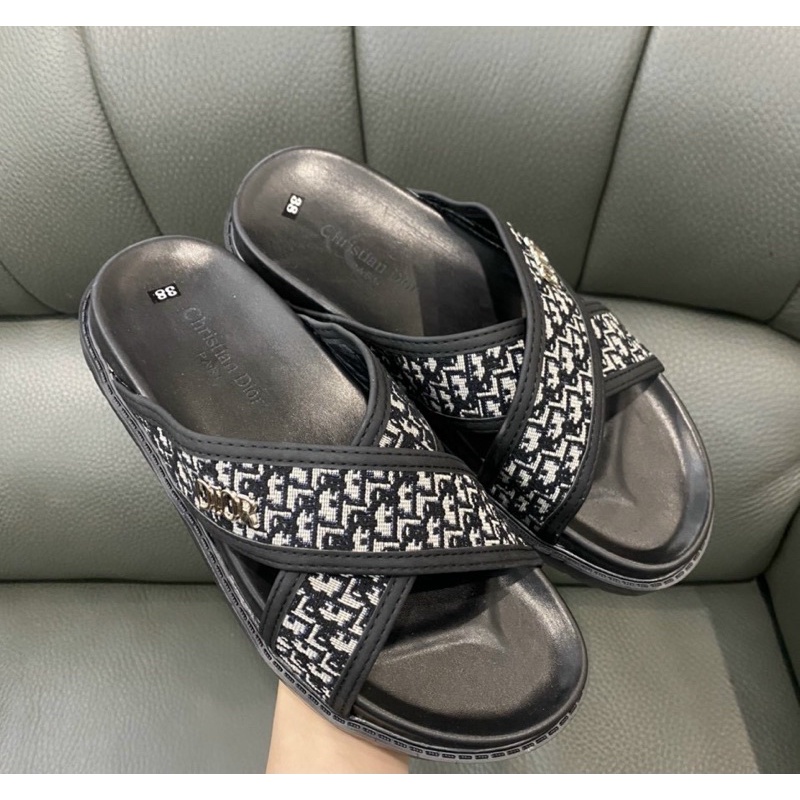 Dép quai chéo có hoạ tiết logo, Dép thời trang nam đế cao su phong cách giới trẻ btshop từ 38 đến 42