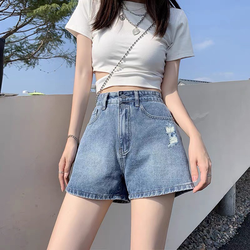 Quần short jean nữ BigSize lưng cao, co dãn mạnh, màu xanh nhạt Rách, phom rộng 4326 cho người mập 60kg 70kg 80kg 90kg