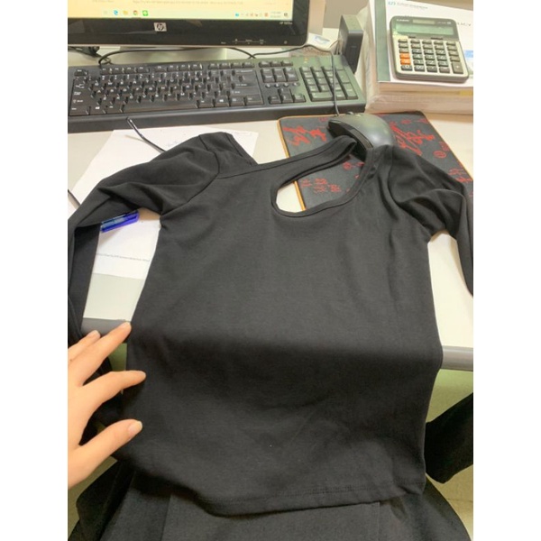 Áo kiểu hở vai trần