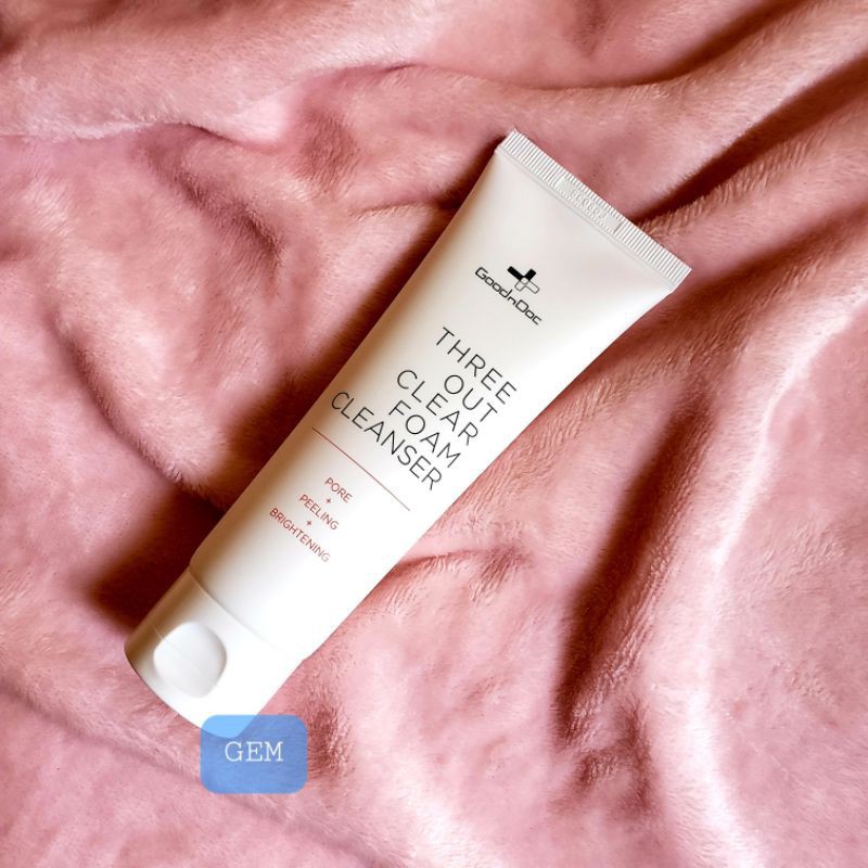 Sữa rửa mặt dưỡng sáng cho da dầu, da mụn, da khô GoodnDoc Three Out Clear Foam Cleanser