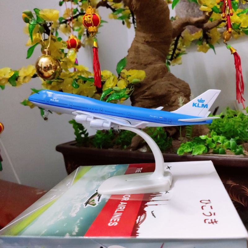 MÔ HÌNH MÁY BAY KIM LOẠI KLM  20CM