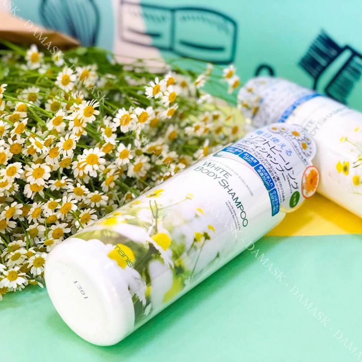Sữa tắm trắng da toàn thân Manis White Body Shampoo Nhật Bản 450ml