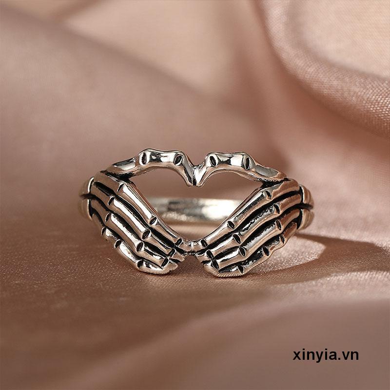 Nhẫn kim loại hình xương bàn tay kiểu dáng độc đáo cá tính