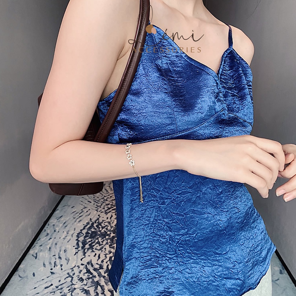 Vòng tay nữ titan lắc tay hoa mai đính đá Lémi bền màu có dây dút chỉnh kích thước tiện dụng Lémi accesories