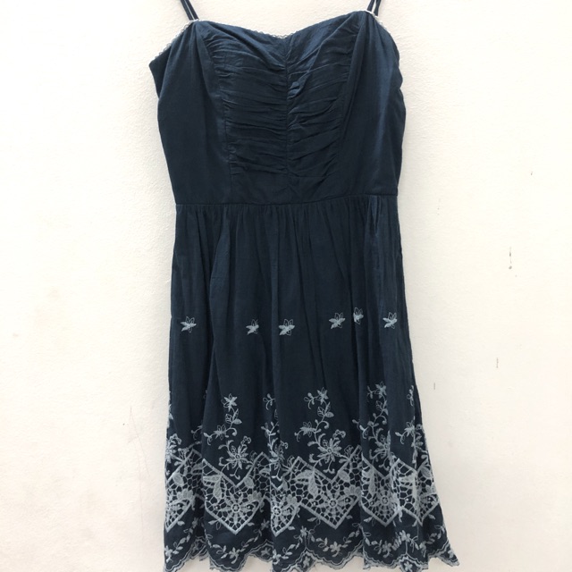 Váy cup ngực nhún ngực