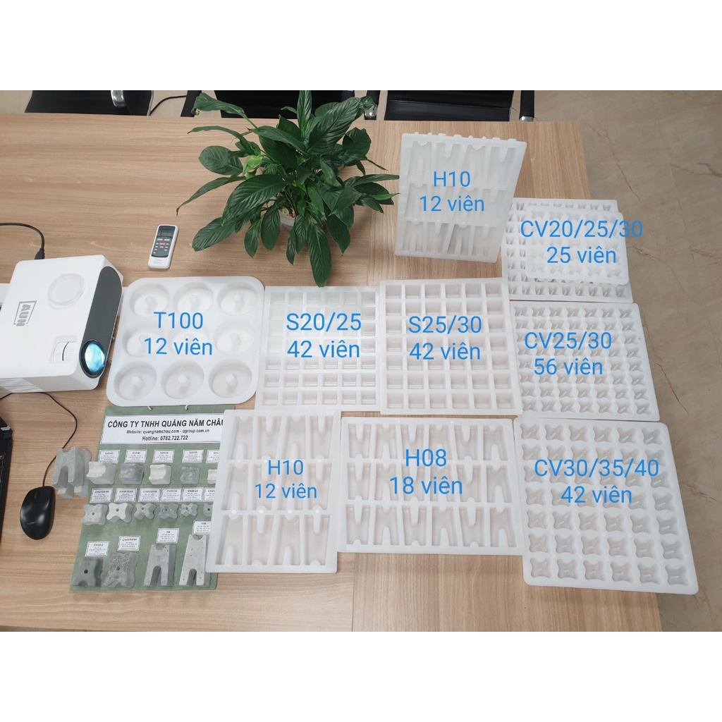 🔰🔰khuôn đúc con kê bê tông thép sàn lớp trên H10 - 12 viên/khuôn