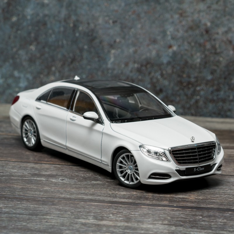 Mô Hình Xe Mescerdes S Class