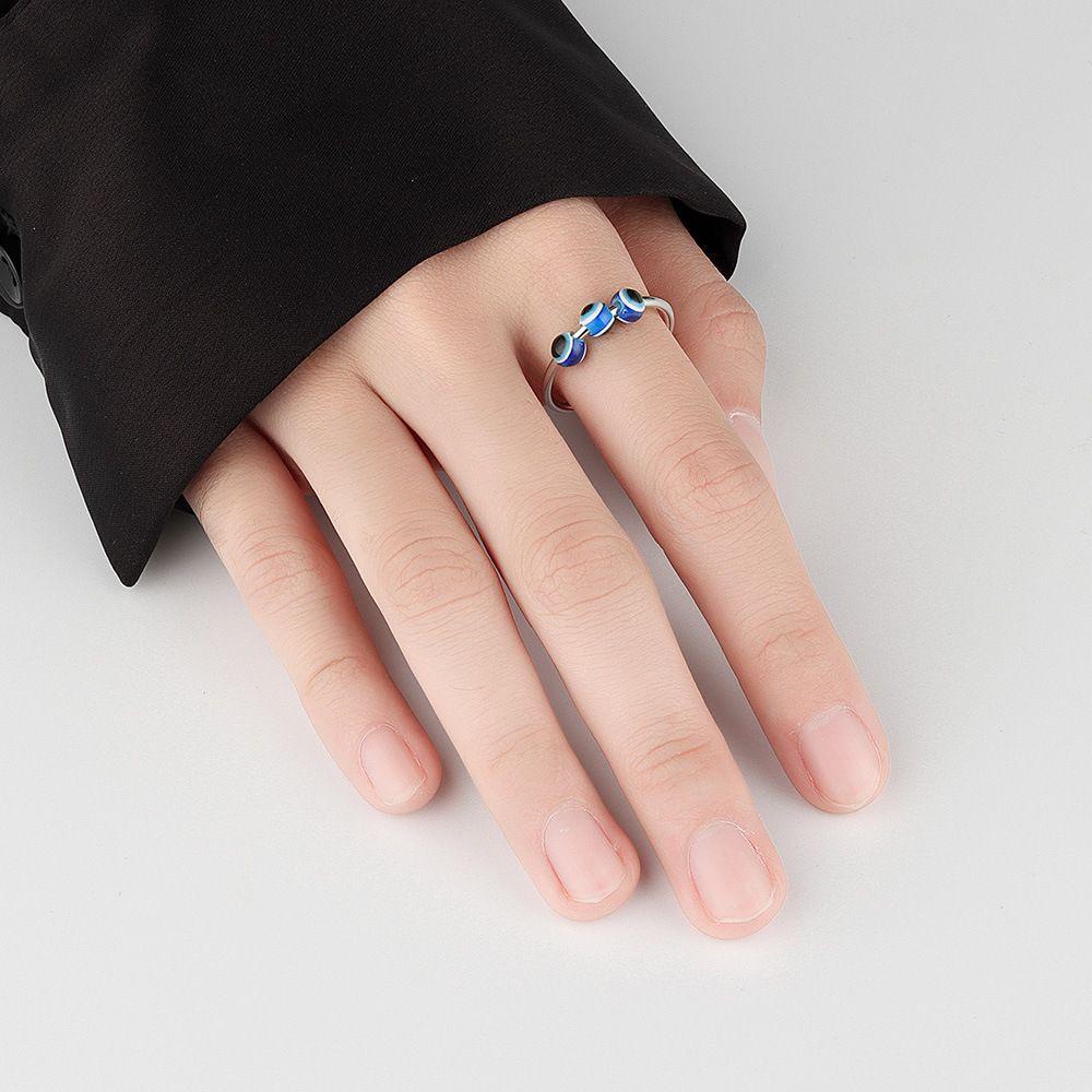 Nhẫn Đeo Tay OSIER1 Hình Đôi Mắt Quỷ Xoay Được Giúp Giảm Căng Thẳng