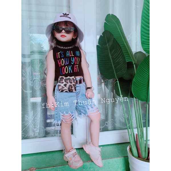 Sét áo cổ cao và quần jean cho bé gái