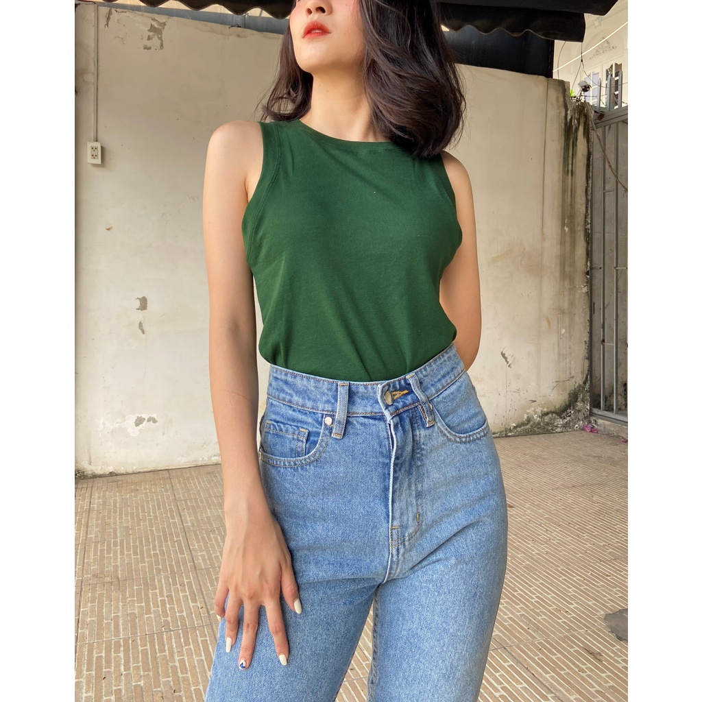 Áo ba lỗ màu xanh lá