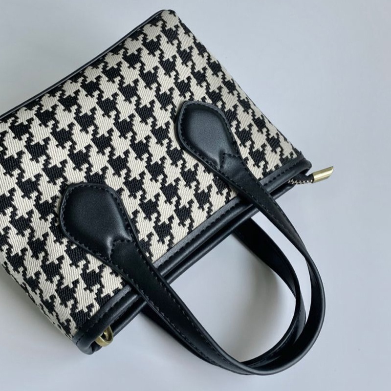 Túi đeo chéo đựng điện thoại họa tiết thời trang cho nữ