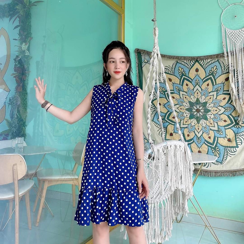 Đầm dạo phố sát nách chấm bi đuôi cá | BigBuy360 - bigbuy360.vn