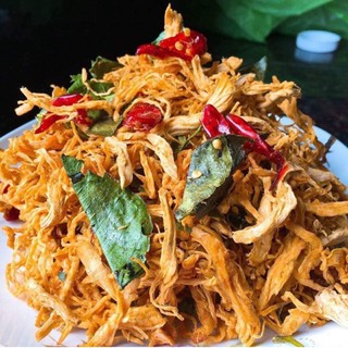 200gam gà khô xé cay lá chanh loại 1