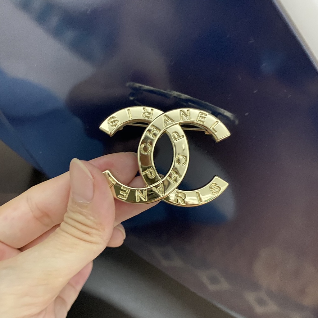 Ghim tag cài áo Vest nam nữ X G Y HOT