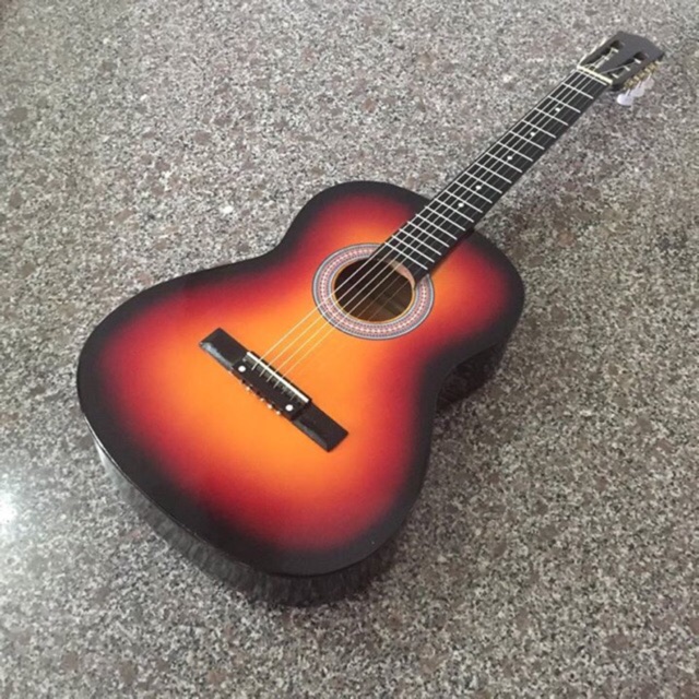 Guitar sinh viên C38. Tại xưởng đàn hn